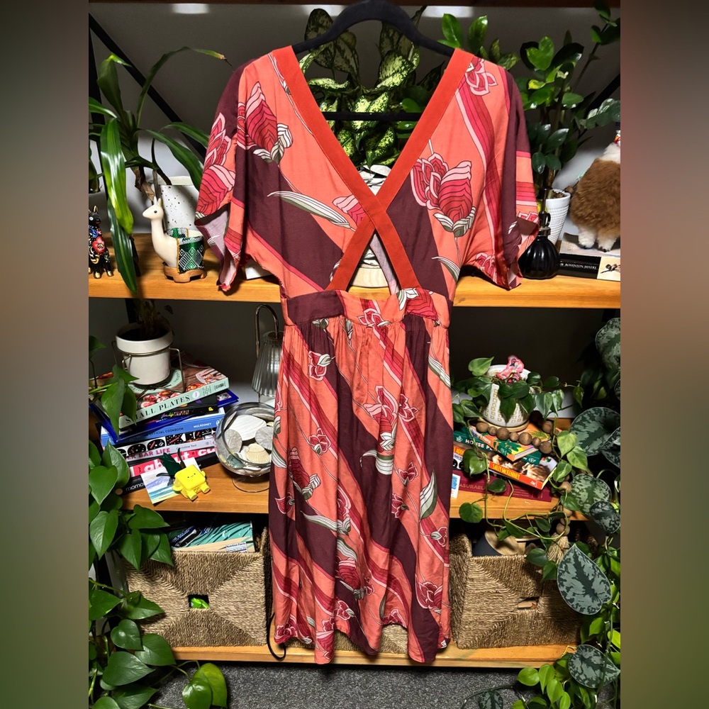 Novella Royale Helena Floral V-Neck Cut Out Maxi Dress | Small